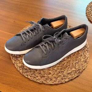 Men's Gray Leather Sneakers